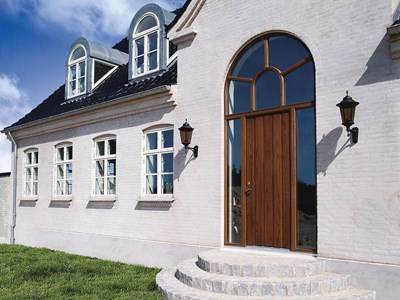Planke Yderdør i enkelt og elegant design | JE-Træ